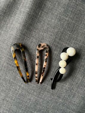 3 Hair Clips